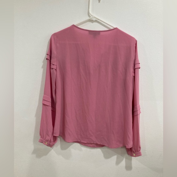 Banana Republic blouse - Picture 2 of 4